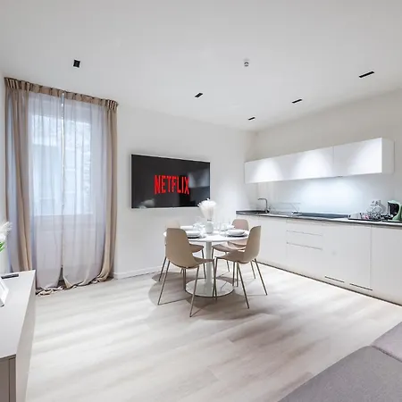 Arnaldo Luxury E Design In Duomo