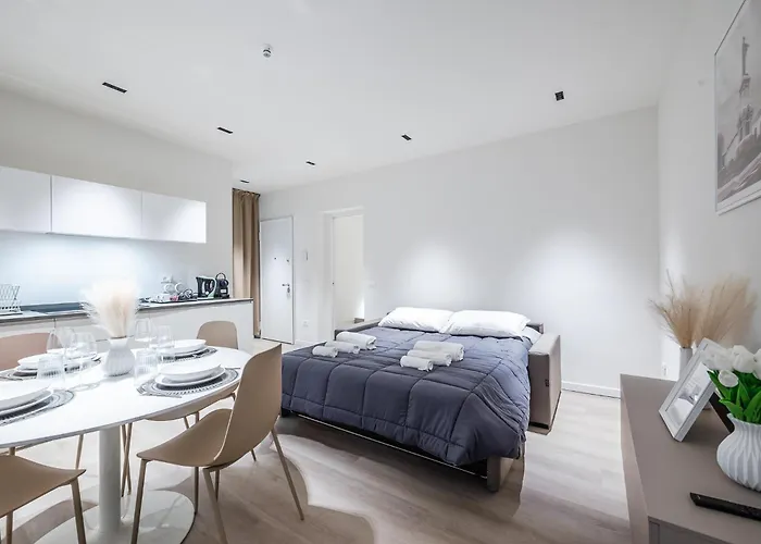 Arnaldo Luxury E Design In Duomo *