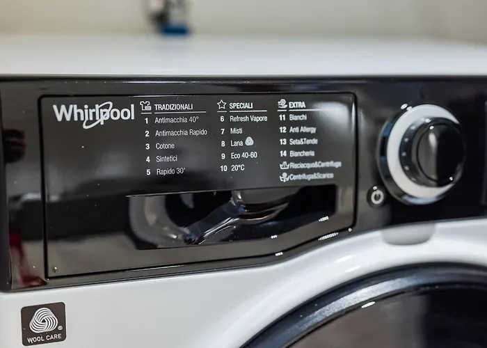 Arnaldo Luxury E Design In Duomo Brescia