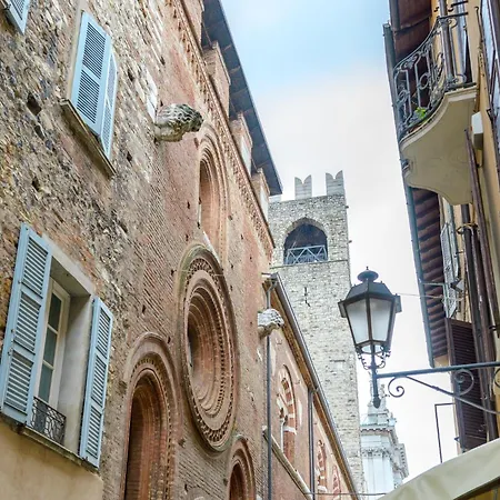 Arnaldo Luxury E Design In Duomo * Brescia