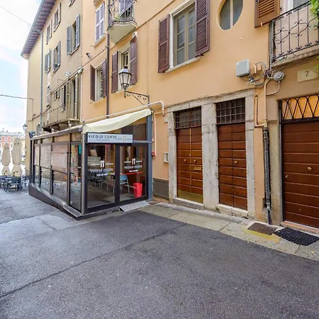 Arnaldo Luxury E Design In Duomo Brescia