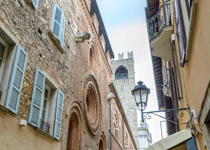 Arnaldo Luxury E Design In Duomo * Brescia